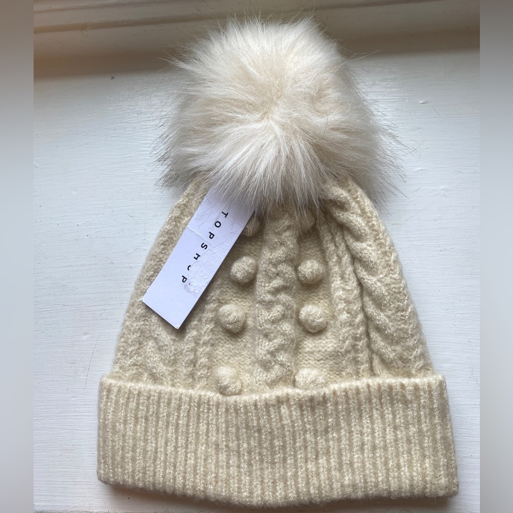 NWT Cream Beanie with Poof